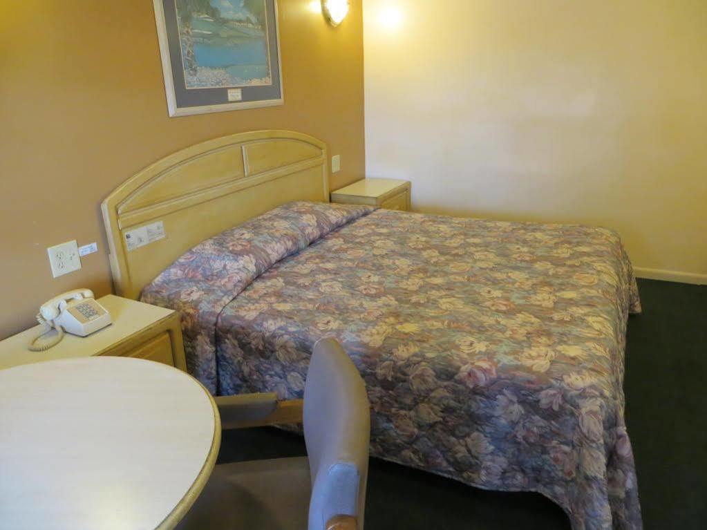 Budget Inn ซีบริง ภายนอก รูปภาพ